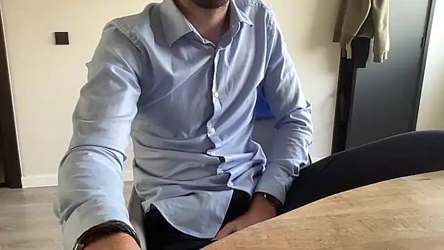 bullyboyy online show from September 16, 8:15 am