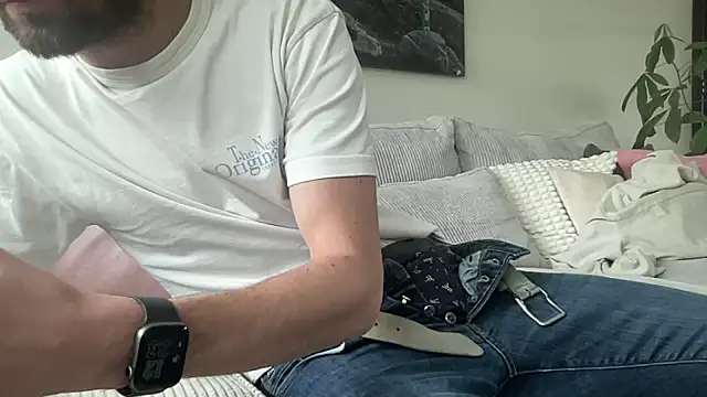 bullyboyy online show from October 5, 10:24 am