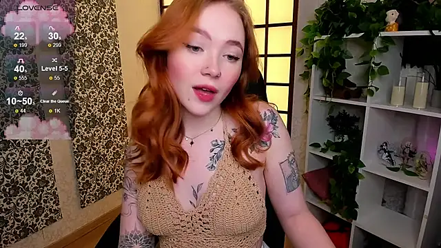 Snapshot of Maya_Light chatting on February 28, 1:47 am Maya Light online show from February 28, 1:47 am