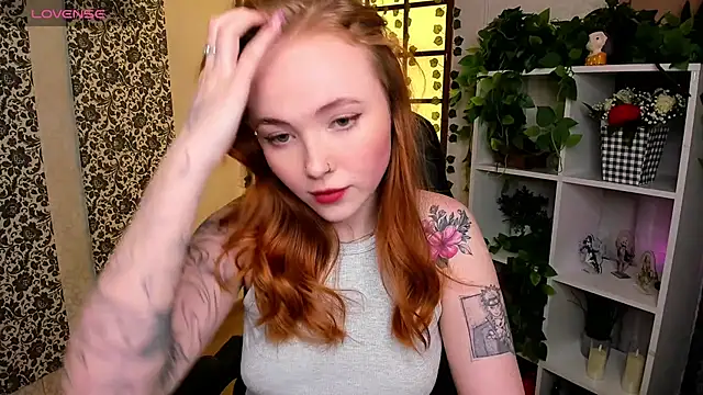 Snapshot of Maya_Light chatting on March 1, 7:41 am Maya Light online show from March 1, 7:41 am