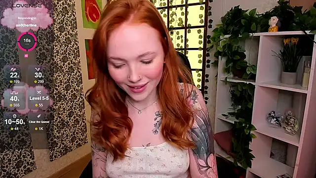 Snapshot of Maya_Light chatting on March 13, 7:53 am Maya Light online show from March 13, 7:53 am