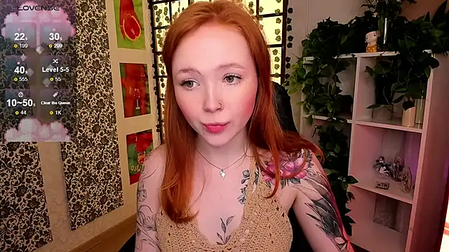 Snapshot of Maya_Light chatting on March 19, 1:43 am Maya Light online show from March 19, 1:43 am