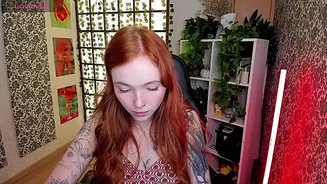 Snapshot of Maya_Light chatting on September 10, 1:49 am Maya Light online show from September 10, 1:49 am