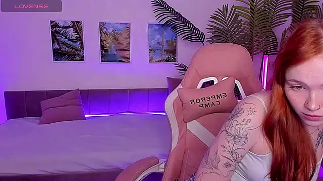 Snapshot of Maya_Light chatting on September 11, 8:47 am Maya Light online show from September 11, 8:47 am