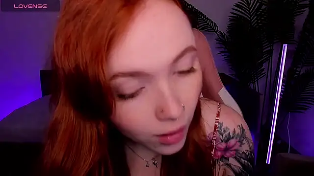 Snapshot of Maya_Light chatting on September 13, 8:36 am Maya Light online show from September 13, 8:36 am