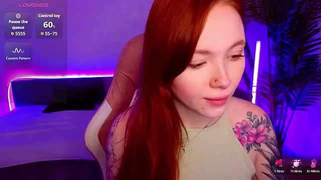 Snapshot of Maya_Light chatting on December 4, 8:34 am Maya Light online show from December 4, 8:34 am