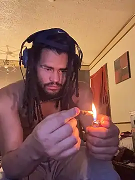 Snapshot of B3-Dindles chatting on March 23, 3:10 am B3-Dindles online show from March 23, 3:10 am