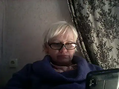 Snapshot of Mayya4321 chatting on February 8, 11:55 am Mayya4321 online show from February 8, 11:55 am