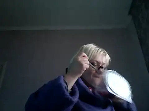 Snapshot of Mayya4321 chatting on March 18, 3:10 pm Mayya4321 online show from March 18, 3:10 pm