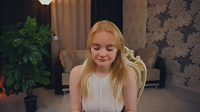 Snapshot of TateClack chatting on February 3, 12:25 pm TateClack online show from February 3, 12:25 pm