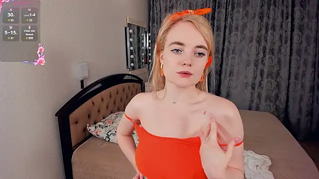 Snapshot of TateClack chatting on February 14, 2:33 pm TateClack online show from February 14, 2:33 pm