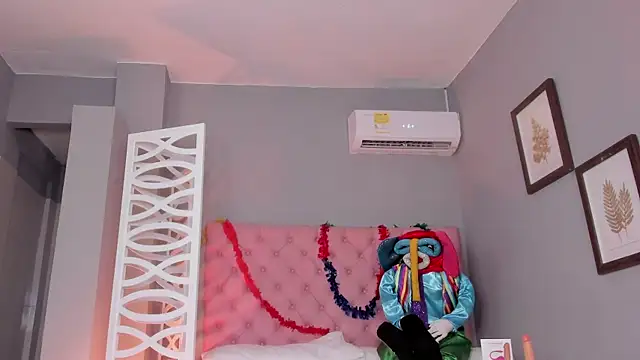 Snapshot of ashanty_queen chatting on February 25, 12:24 pm ashanty queen online show from February 25, 12:24 pm