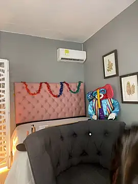 Snapshot of ashanty_queen chatting on March 6, 3:35 pm ashanty queen online show from March 6, 3:35 pm