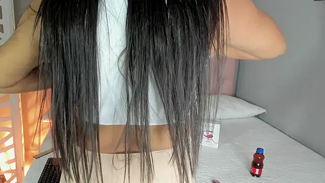 Snapshot of ashanty_queen chatting on March 15, 12:13 pm ashanty queen online show from March 15, 12:13 pm