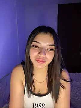 Snapshot of eileensophi chatting on February 8, 9:24 am eileensophi online show from February 8, 9:24 am