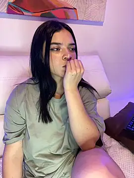 Snapshot of eileensophi chatting on February 28, 6:10 am eileensophi online show from February 28, 6:10 am