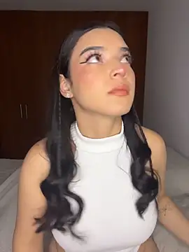 eileensophi online show from April 11, 1:43 am