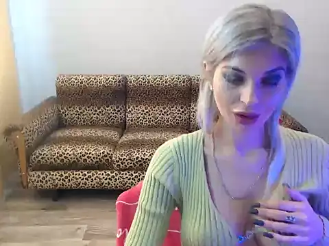 SexyBeatriice online show from October 19, 6:25 am