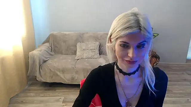 SexyBeatriice online show from March 16, 7:23 am