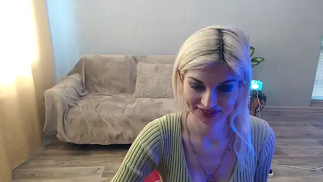 SexyBeatriice online show from April 12, 6:29 am