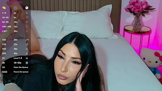 Snapshot of VickyBooXXX chatting on August 4, 12:58 am VickyBooXXX online show from August 4, 12:58 am