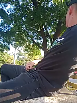 Snapshot of arevalo1124 chatting on September 21, 9:49 pm arevalo1124 online show from September 21, 9:49 pm