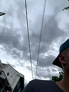 Snapshot of arevalo1124 chatting on October 23, 9:35 pm arevalo1124 online show from October 23, 9:35 pm