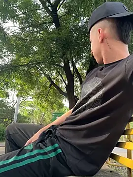 Snapshot of arevalo1124 chatting on November 12, 12:05 pm arevalo1124 online show from November 12, 12:05 pm