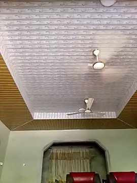 Snapshot of Sweetbwooy chatting on February 21, 2:38 pm Sweetbwooy online show from February 21, 2:38 pm