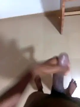 Snapshot of Sweetbwooy chatting on February 24, 2:19 am Sweetbwooy online show from February 24, 2:19 am