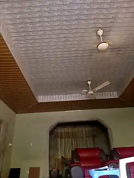 Snapshot of Sweetbwooy chatting on February 25, 5:04 pm Sweetbwooy online show from February 25, 5:04 pm