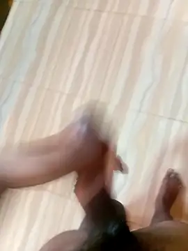 Snapshot of Sweetbwooy chatting on March 3, 2:37 pm Sweetbwooy online show from March 3, 2:37 pm