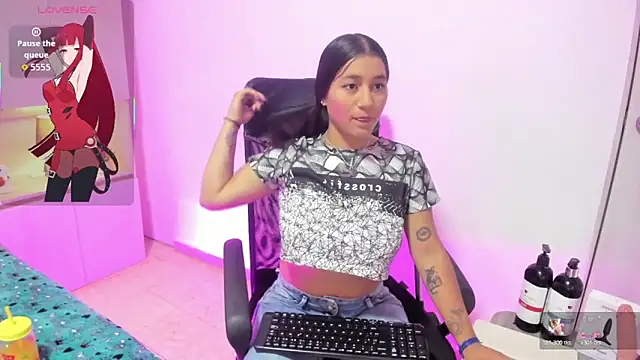 Snapshot of CandyyMaria chatting on November 12, 7:57 pm CandyyMaria online show from November 12, 7:57 pm