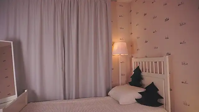 OdetteAven online show from February 3, 9:19 am