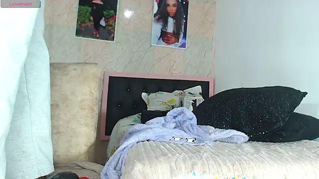 k stormi  online show from November 8, 1:28 am