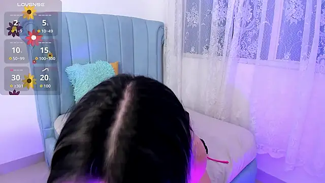 Snapshot of BlondieCutee chatting on November 10, 2:49 pm BlondieCutee online show from November 10, 2:49 pm