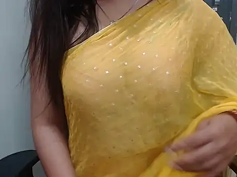 Snapshot of shrishti_hotty chatting on February 20, 3:12 am shrishti hotty online show from February 20, 3:12 am