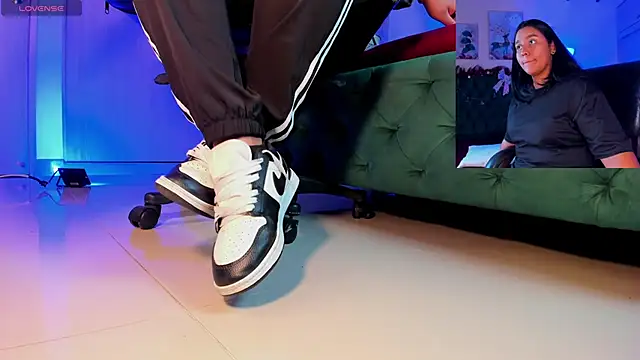 aleya bliss online show from December 2, 3:12 am