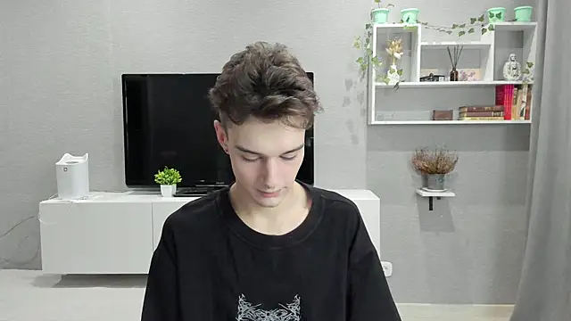 avegothy- online show from February 6, 12:59 pm