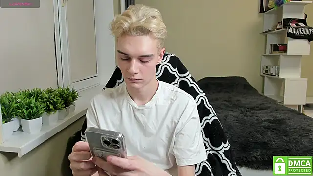 avegothy- online show from March 18, 4:15 pm