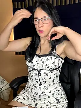 Snapshot of ValeriaVixen chatting on October 9, 7:23 pm ValeriaVixen online show from October 9, 7:23 pm