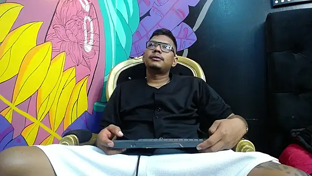 Snapshot of Saipadpuer30 chatting on March 3, 3:30 am Saipadpuer30 online show from March 3, 3:30 am