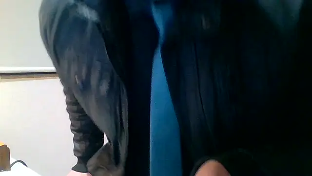 66MA69 online show from December 15, 6:01 pm