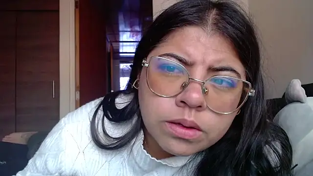 viccky vick online show from December 17, 9:32 pm