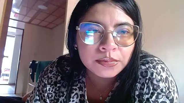 viccky vick online show from March 30, 5:47 pm