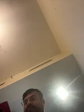 Snapshot of SoloChill chatting on February 10, 12:26 am SoloChill online show from February 10, 12:26 am