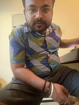 Snapshot of SoloChill chatting on February 14, 3:14 am SoloChill online show from February 14, 3:14 am