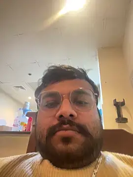 Snapshot of SoloChill chatting on February 16, 12:18 am SoloChill online show from February 16, 12:18 am