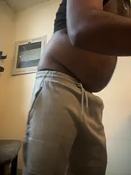 Snapshot of SoloChill chatting on February 28, 1:50 am SoloChill online show from February 28, 1:50 am