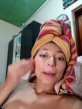 Snapshot of Little_Saori chatting on February 15, 5:41 am Little Saori online show from February 15, 5:41 am